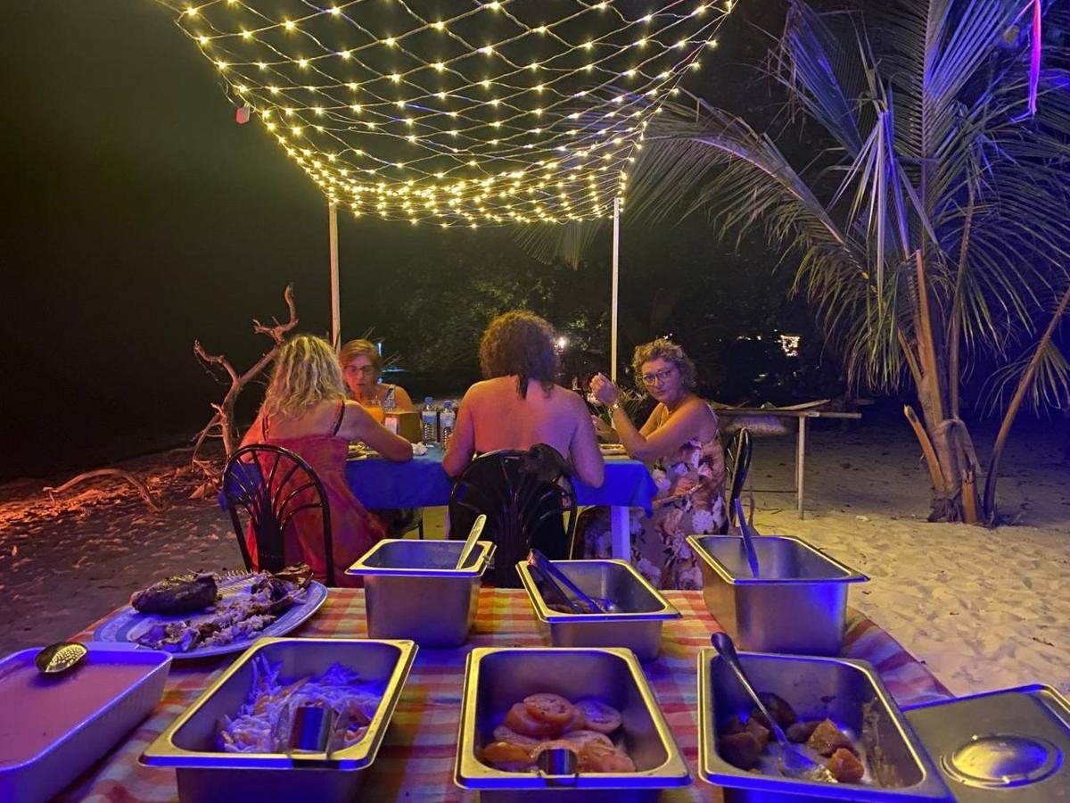 Coral Beach Maldives Hangnaameedhoo Eksteriør billede